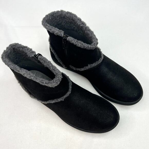 Cloudsteppers by Clarks Black Short Winter Boots 7 - Picture 2 of 11